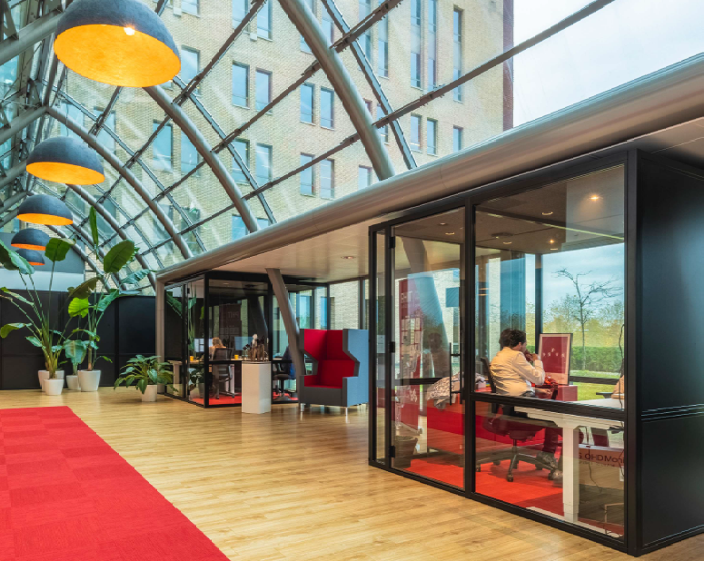 Stilte ruimtes in kantoortuin