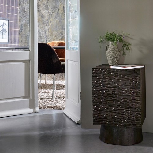 Crumble Carved Nachtkastje Met Lades Mango Hout Walnoot-2