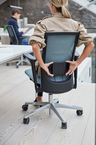 HAG_Futu_bureaustoel_blauw_lendesteun