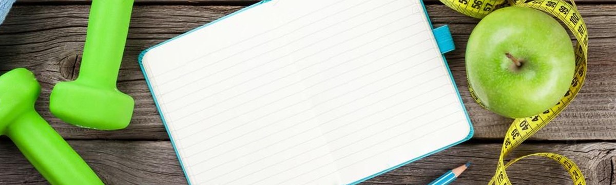 10 eenvoudige oefeningen voor achter het bureau
